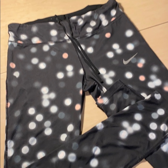 Nike Pants - Nike circle graphic charcoal drawstring leggings